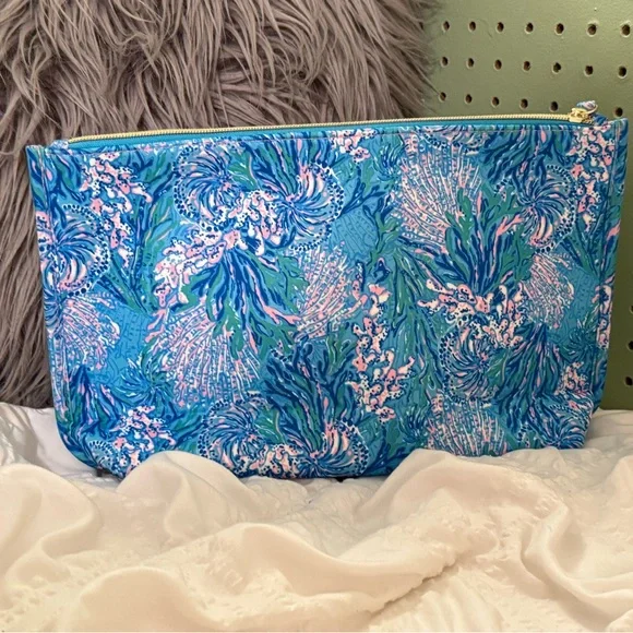 Lilly Pulitzer clutch handbag - Picture 2 of 2